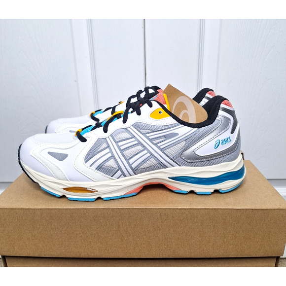 Athletic_Shoes